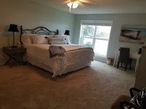 The Blue Pelican Lake House - Image 4