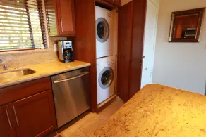 PANORAMIC OCEAN VIEW, 2 BD 2 BA, STILL END ENHED, CENTRAL AIR COND., GRATIS WI-FI - Image 2