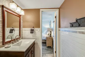 Dolphin Point 103b 2 Bedroom Condo by RedAwning - Image 3