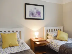 Alojamiento de 2 habitaciones en Bournemouth - Image 4