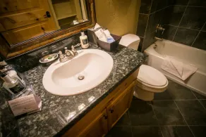 Amazing Mountain Views and Full Kitchen Save 20% on 7 Nights! - Image 4