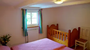 Beautiful country house with large garden, directly on the hiking trail, ideal for families - Image 5