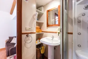 Klimatisierte Ferienwohnung direkt am Strand mit herrlichem Blick, Terrasse und WLAN - Image 4