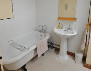 The Old Bakery (Sleeps 4. 2 Bedrooms) - Image 2