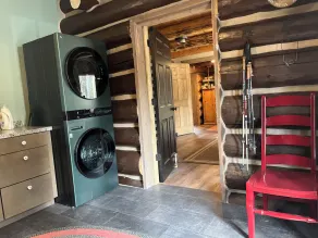 On the River!  Newly remodeled 3 bedroom Log Cabin Located Near Stanley Idaho - Image 3