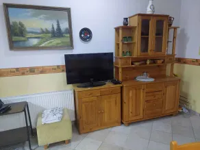 Holiday home for 6 people with large pool - Image 4