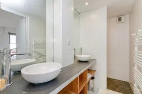 Appartement 'Face Mer Sur Plage' avec terrasse privée - Image 2