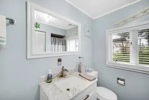 Beautiful Cozy Cottage on Cedar Lake - Image 4