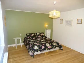 Cosy renovated house near the lake - Image 3