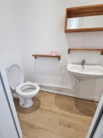 Beautiful apartment 82 m² 100 m from the sea 1000 m² large garden - Image 5