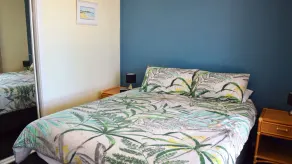 Northpoint Apartment 5 - Bring your own linen. - Image 5