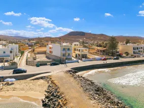 Niros Beachfront Aparthotel - Image 4