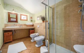 Beautiful Home in Svetvincenat With Wifi and 2 Bedrooms - Image 2