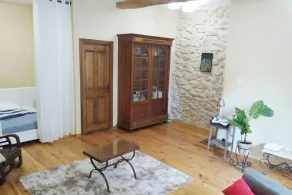 17TH CENTURY TRADITIONAL FRENCH TOWNHOUSE CLOSE TO SALON-DE-PROVENCE - Image 3