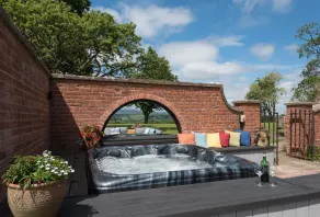 A lovingly renovated, beautiful Queen Anne style property with panoramic views. - Image 5