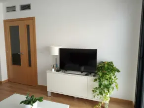 Apartment with air-con and parking place - Image 3