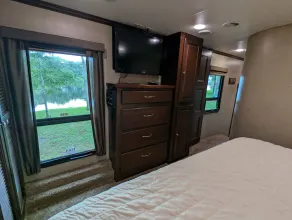 River Haven: Scenic Riverfront RV on Historic Suwannee River - Image 4