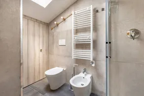 GuestHost - Cozy Studio With Parking 5 min walk from the bus stop - Image 3