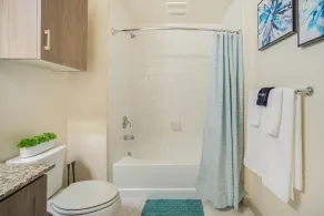 Luxury Suite King Bed 👑 Wi-Fi Pool Gym ✦ 55\" Smart TVs 📺 Full Kitchen - Image 5
