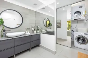 Maylands Coastal Vibe by Home2BnB - Image 3