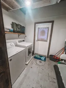 Nicole’s Clean Cozy HouseBoat - Image 2