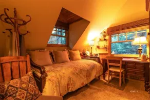 Wunderschönes Bilderbuch-Haus am Bach 3 Schlafzimmer / 2 Bäder - Prächtig! - Image 5