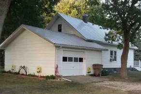 4.5 miles to Twin Lakes, small town, pets welcome - Image 4