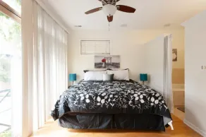 FOUR STORY TOWNHOME W / ROOFTOP DECK, SKYLINE UDSIGT & 2 BIL GARAGE (KAN PASSET 24)! - Image 5