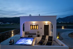 Almira Luxury Suites - Image 5