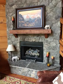 Blockhaus auf 9 Hektar Privatgrundstück am Blue Ridge Parkway mit herrlicher Aussicht - Image 2