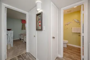 Garris Hideaway #2 by Oak Island Accommodations - Image 3