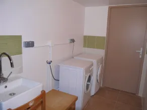 Dans le Var bas de villa plain- pied sur grand jardin avec entrée séparée - Image 4