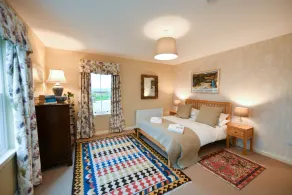4* Coastal Estate Farmhouse Close to Pretty Beach. Wonderful Coastal Paths & Woodland Walks - Image 5