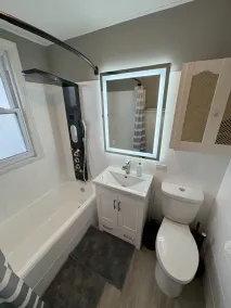Spacious Retreat Near Convention Centers home - Image 3