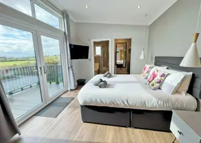 4 bedroom accommodation in Coleford - Image 5