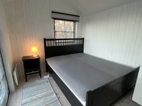 Cabin directly by the lake with its own bathing area - Image 4