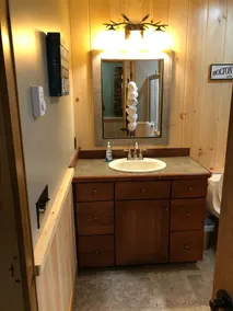 Lake view cozy two bedroom in Bolton Landing -  walk to Town! - Image 3