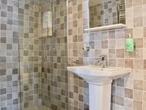 5 bedroom accommodation in Trawsfynydd, near Blaenau Ffestiniog - Image 3