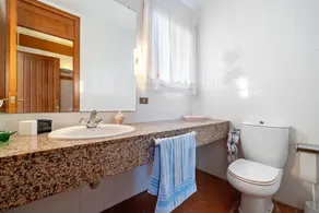Casa vacanze \"Vila Roser\" vicino al mare con piscina privata e Wi-Fi - Image 4