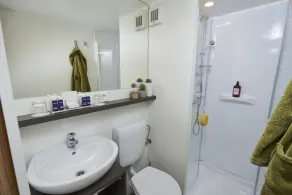 Family lodge with swimming pool for 6 to 7 people in the middle of the Garrigue - Image 2