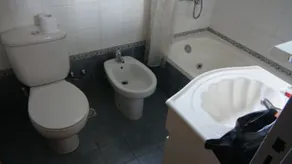 Sunny 2 Bedroom Apartment - Image 3
