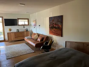 Small black forest lodge - Image 5