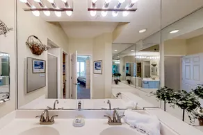 Oceanfront, 2nd-Floor Condo with Balcony, HDTVs, WiFi, AC & Shared Pool - Image 3