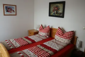 Beautiful vacation apartment with a view of the mountains - Image 5