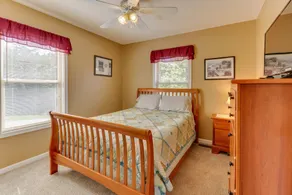 Lakehouse with covered dock, slide, and outdoor kitchen! Close to I-75, trails. - Image 5