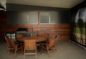 Luxury farmhouse in the Byron Hinterland - Image 2