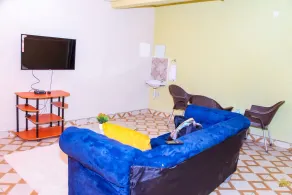 Spacious Apartment for  anyone visiting Siaya- close to great  sites - Image 4