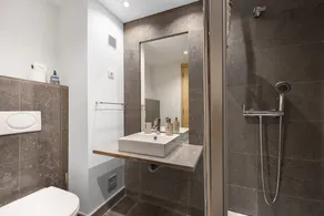 Appartement 'Marina Elegance by Lagos' avec vue sur la marina, terrasse couverte privée et Wi-Fi - Image 3