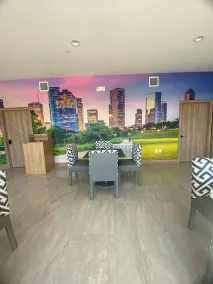 LiV Inn & Suites Houston - Image 3