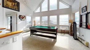 Oceanfront 4 bed, 3 bath colonial beach home, right on Casco Bay! - Image 3
